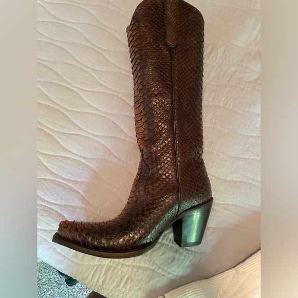 CORRAL BROWN PYTHON MAYRA BOOTS - BROWN size 7.5. - Picture 3 of 7